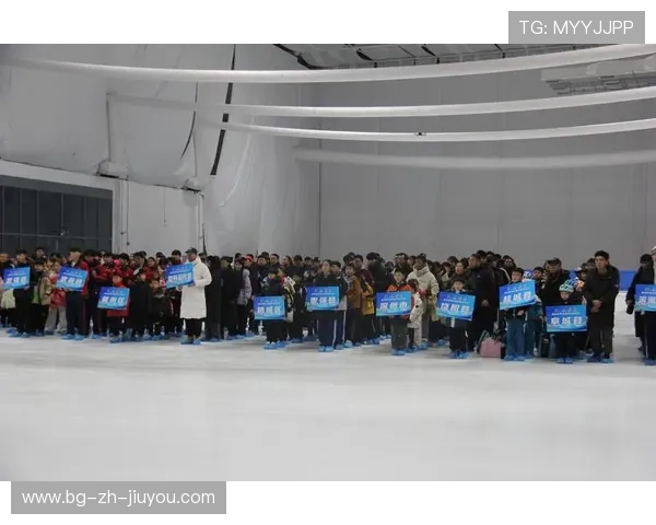 冰雪运动俱乐部加强少儿滑雪课程的陪练与安全培训，冰雪运动协会